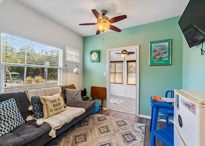 Rock Lobster 2 Private Bungalow Duplex With