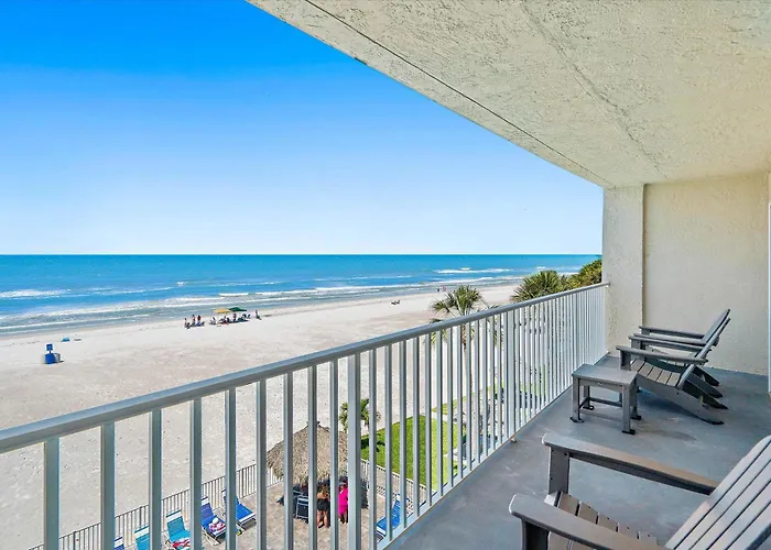 Open - Beachfront Luxury/Spacious/Free Amenities/Walk Everywhere