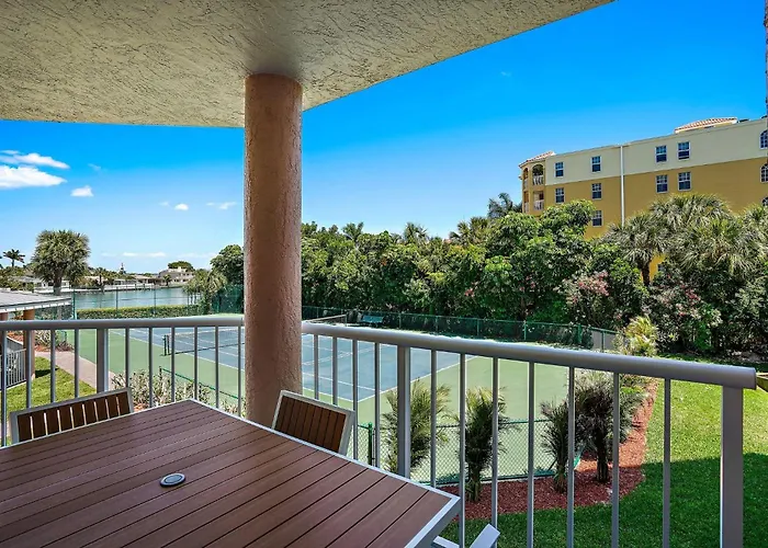 Open - New Owner-Renovation/Location/Walk To Beach