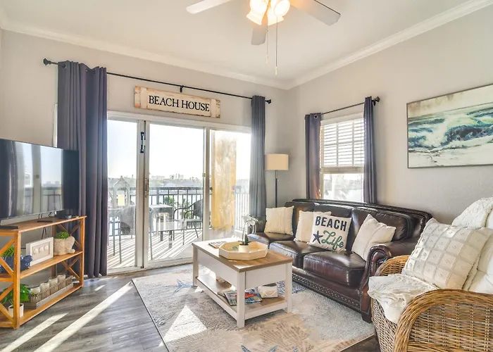 Short Walk To Bay And Ocean Treasure Island Condo