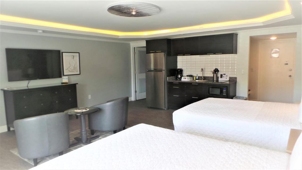 Island House 2*