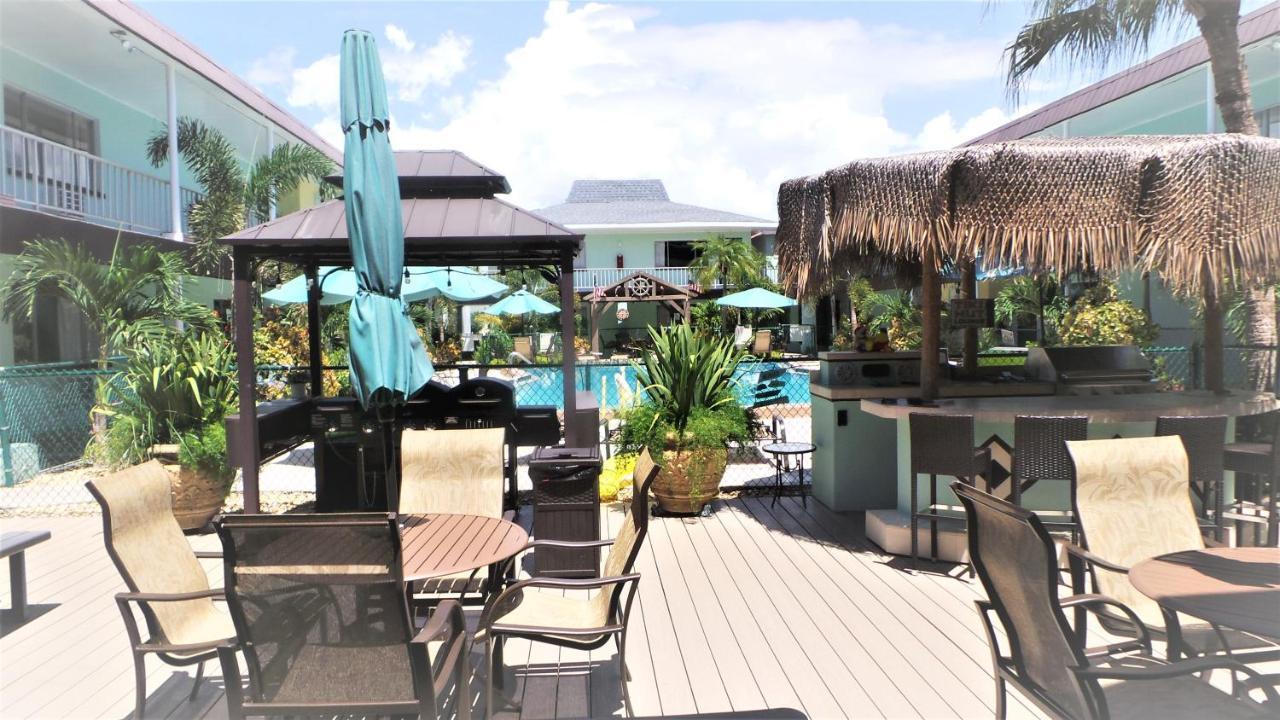 Island House 2*