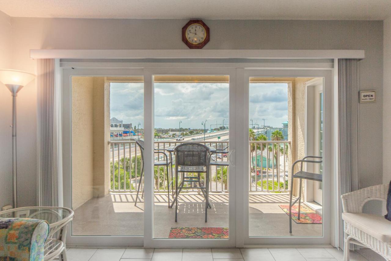 302 Place Holiday home