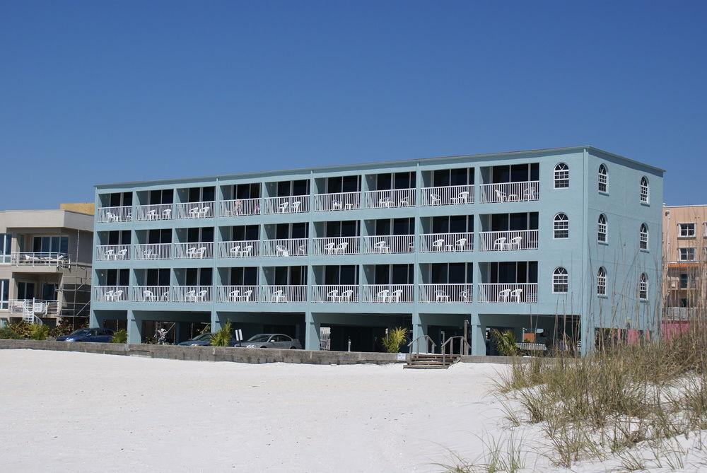 Barefoot Club Hotel
