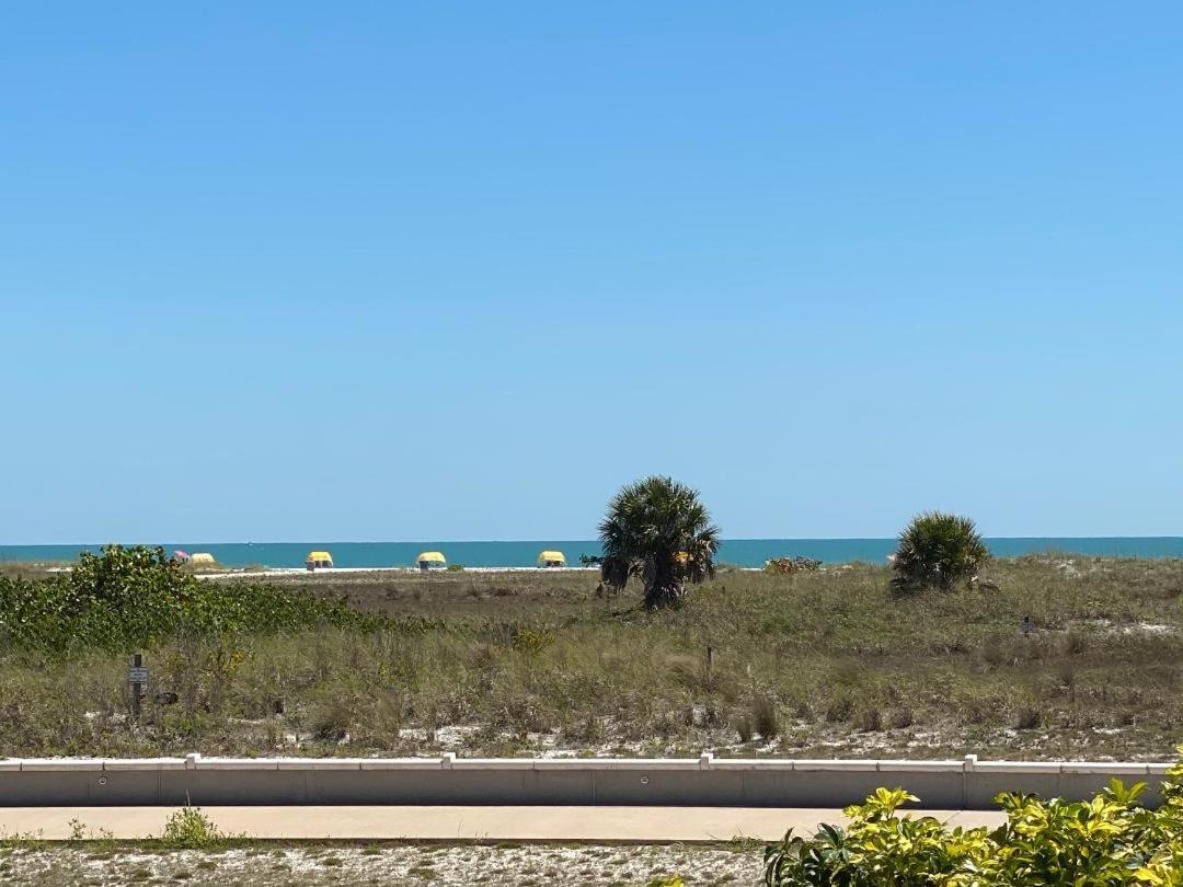 Beachside Motel