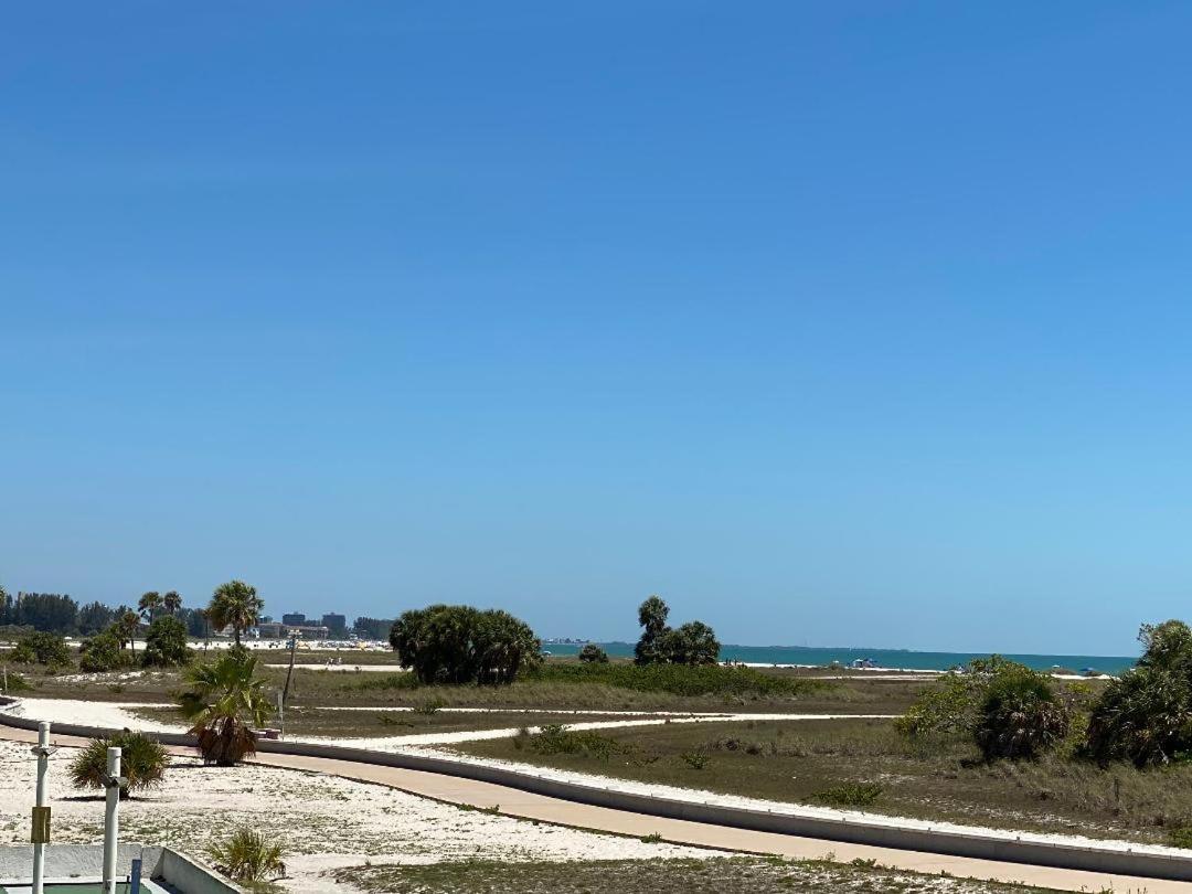 Beachside Motel