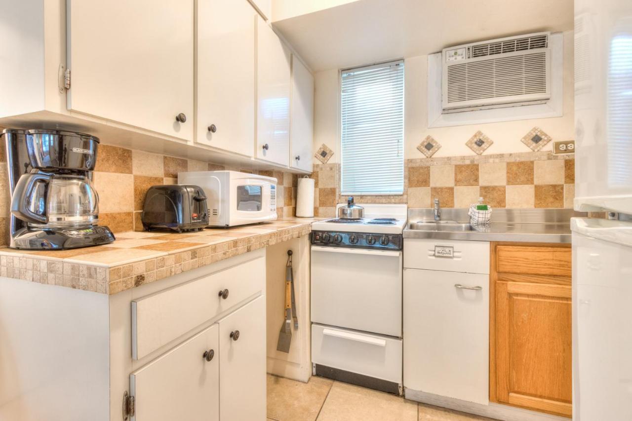 Tropic Terrace #16 - Beachfront Apts St. Pete Beach