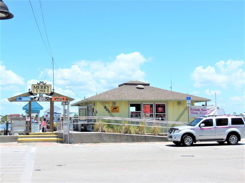 Key West Style Beachtown Estate By Techtravel