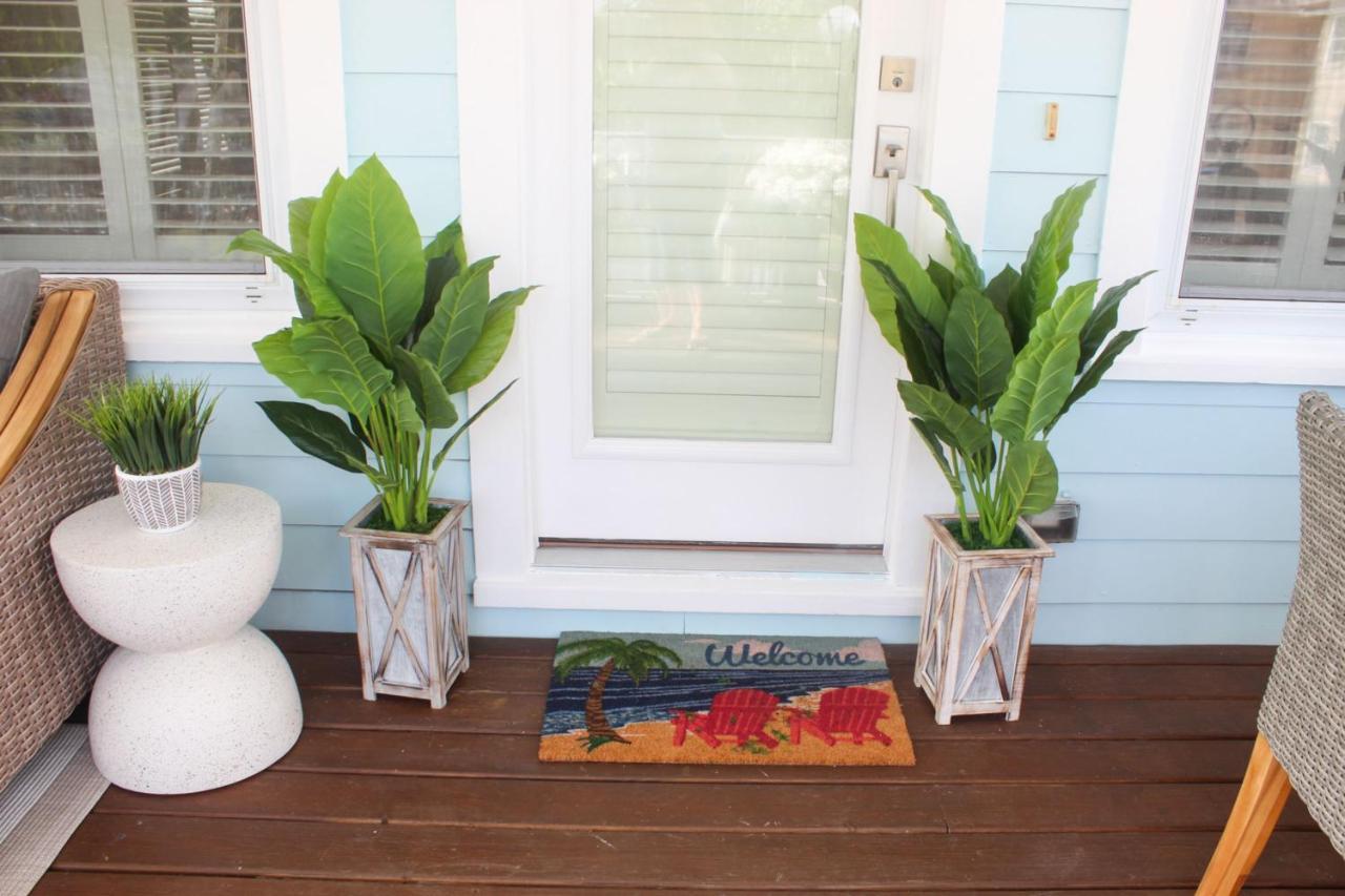Key West Style Beachtown Estate By Techtravel *