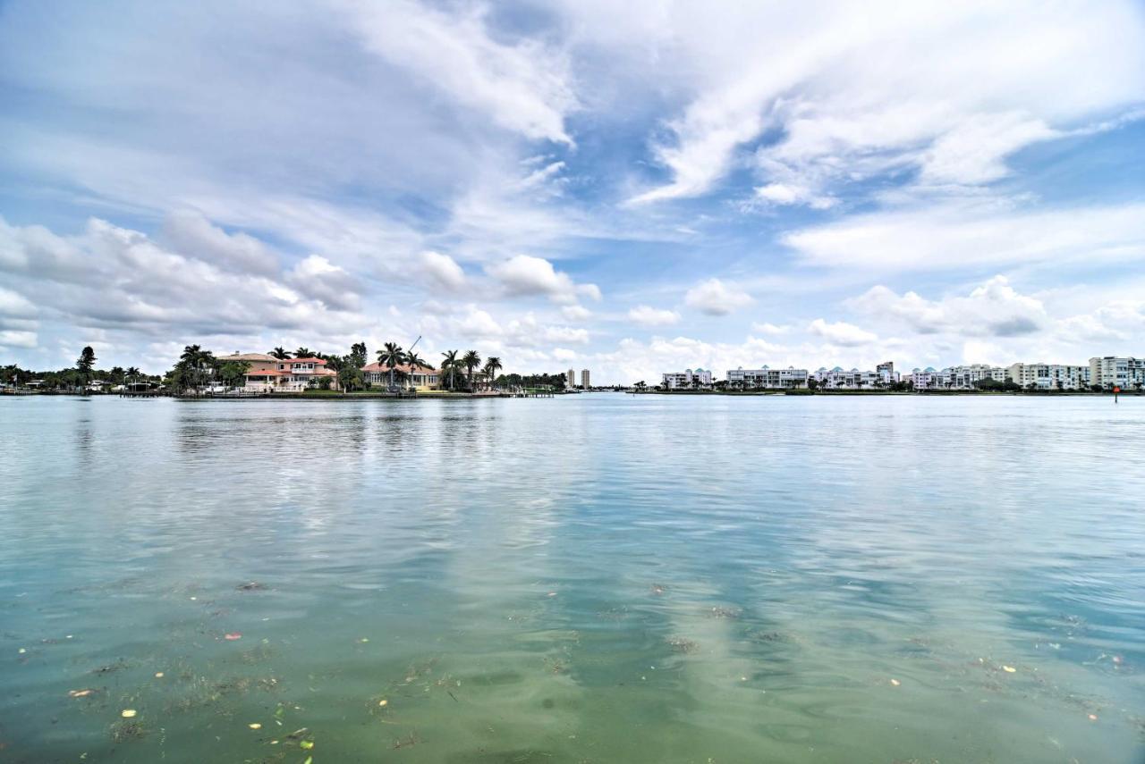 Modern Escape With Pool Access - Half Mile To Beach! *