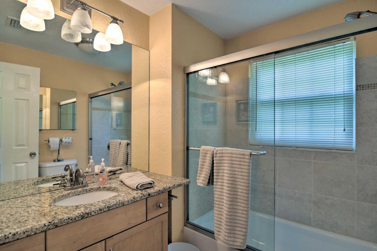Apartment Treasure Island Escape Half-mi To Sugar Sand! St. Pete Beach