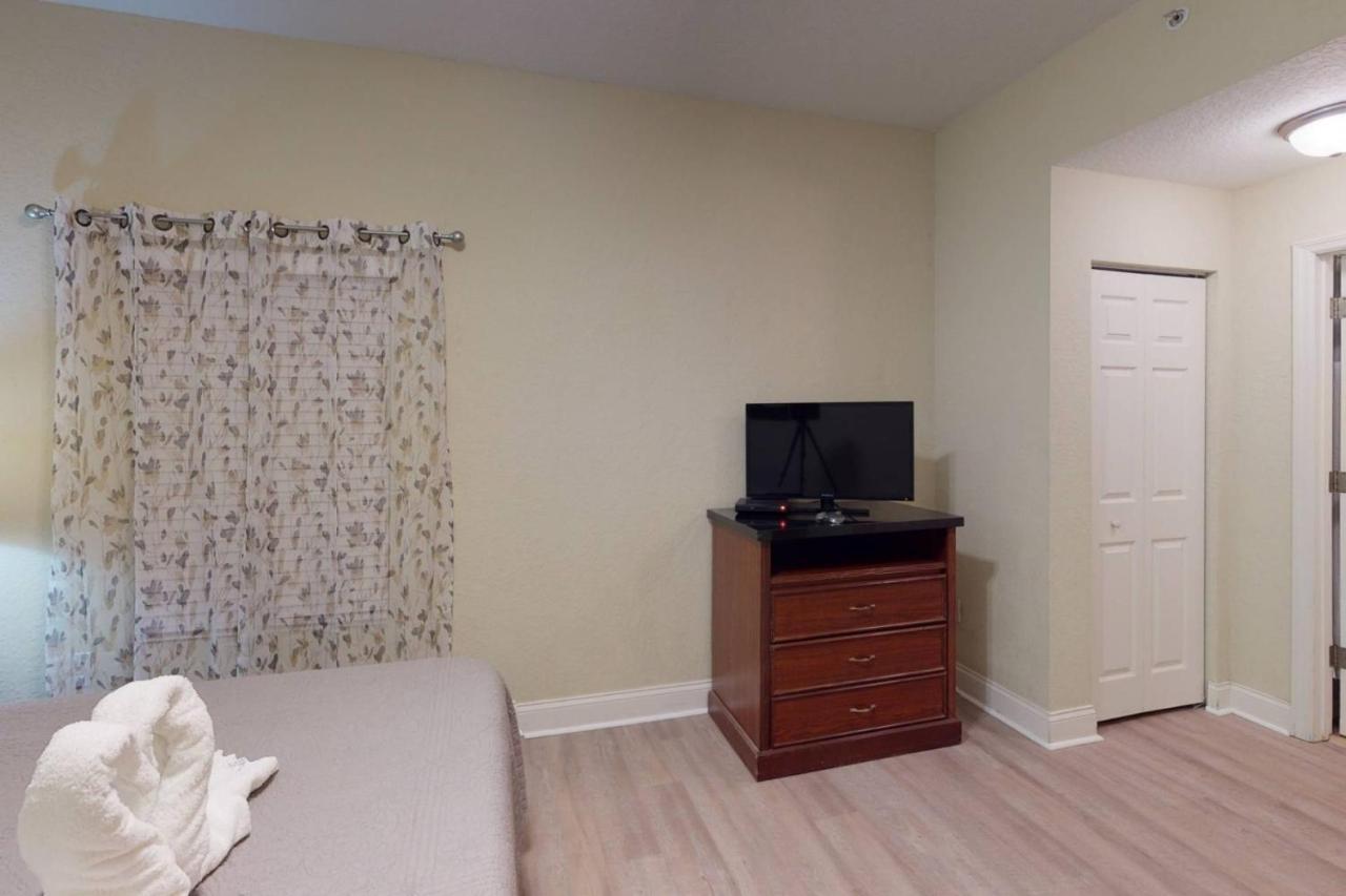 104 - Palms Of Treasure Island Holiday home *