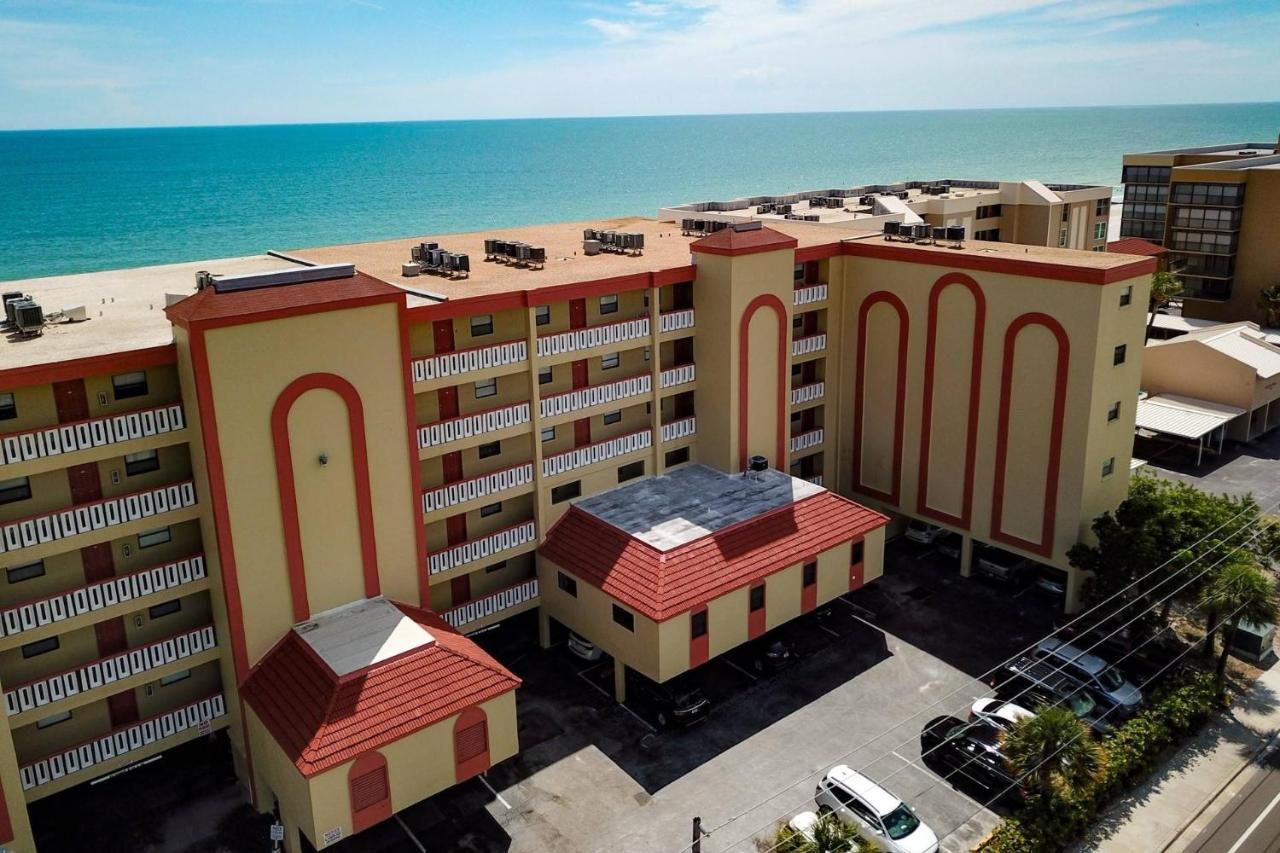 100 - Brisas * St. Pete Beach