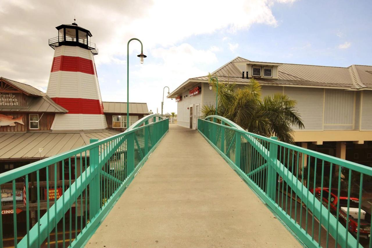 John's Pass - Fully Remote Check In Hotel St. Pete Beach