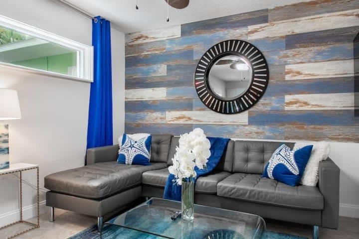 Holiday home Luxury At Madeira Beach Dock One Block From Johns Pass Village