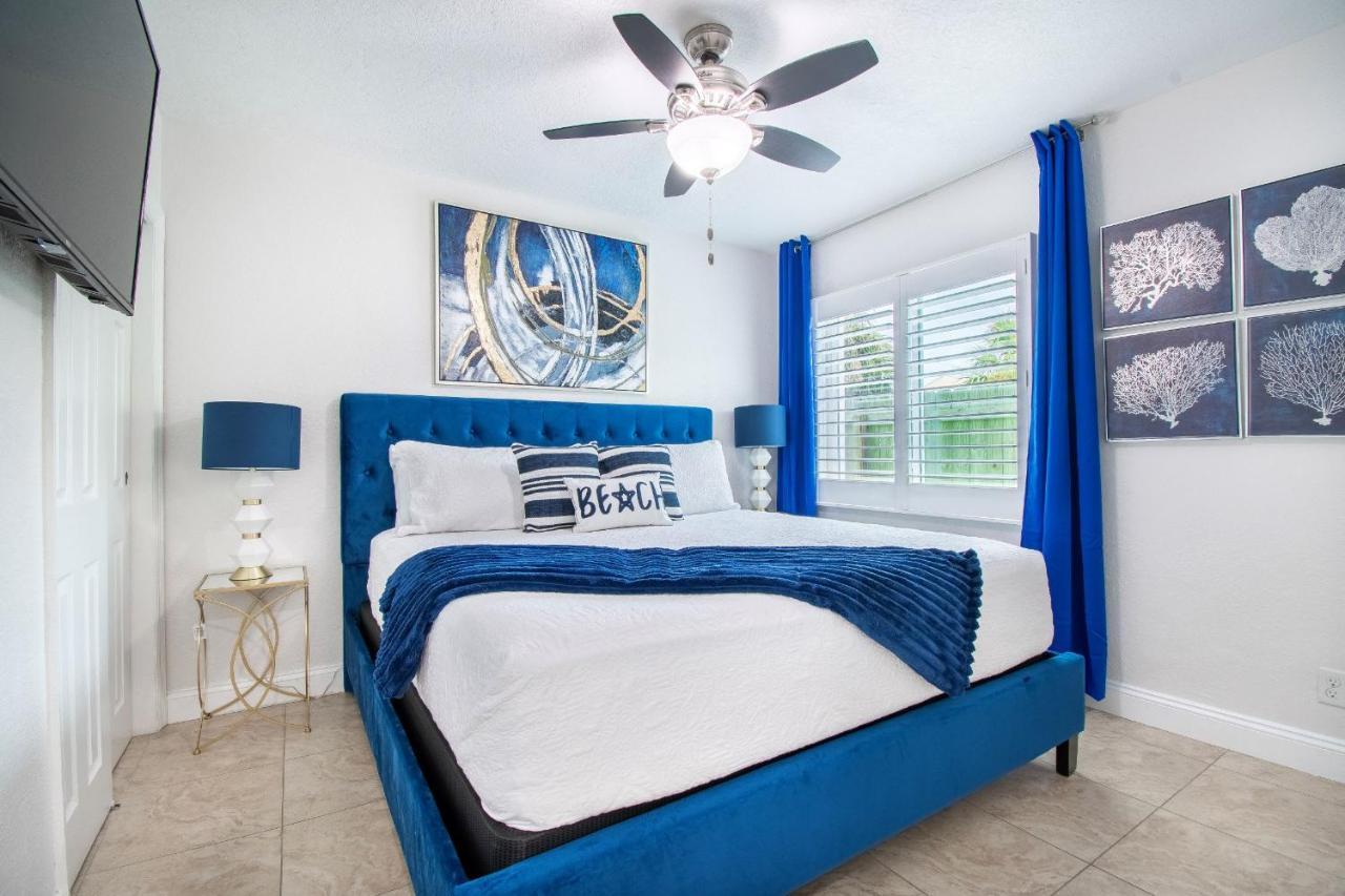 Luxury At Madeira Beach Dock One Block From Johns Pass Village