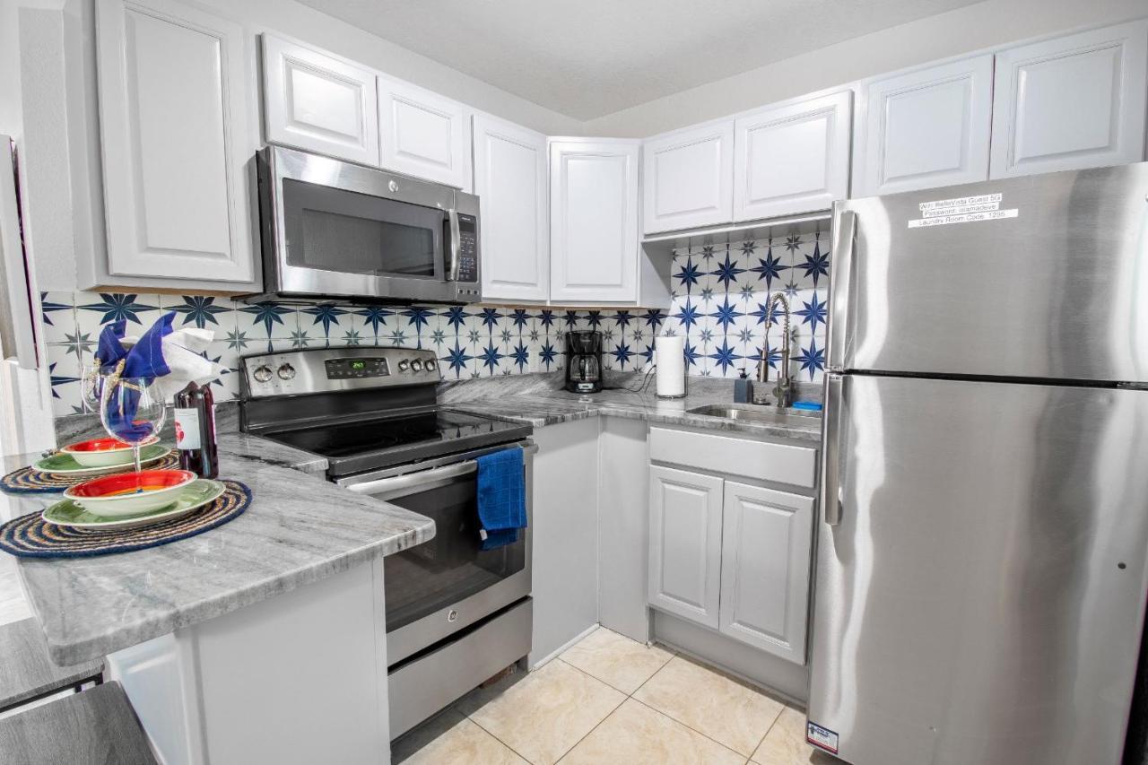 Holiday home Luxury At Madeira Beach Dock One Block From Johns Pass Village
