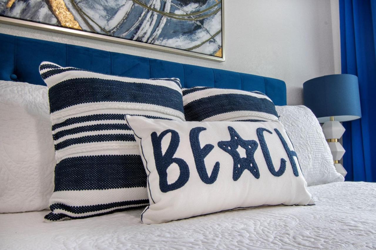 Luxury At Madeira Beach Dock One Block From Johns Pass Village * St. Pete Beach
