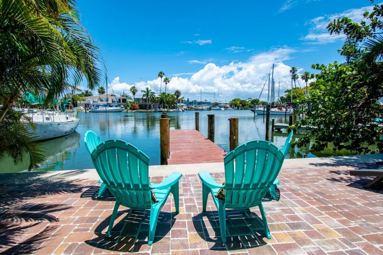 Luxury At Madeira Beach Dock One Block From Johns Pass Village *