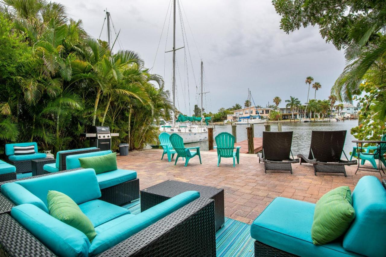 Luxury At Madeira Beach Dock One Block From Johns Pass Village *