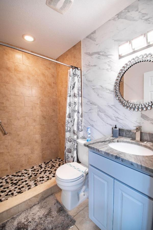 Holiday home Luxury At Madeira Beach Dock One Block From Johns Pass Village St. Pete Beach