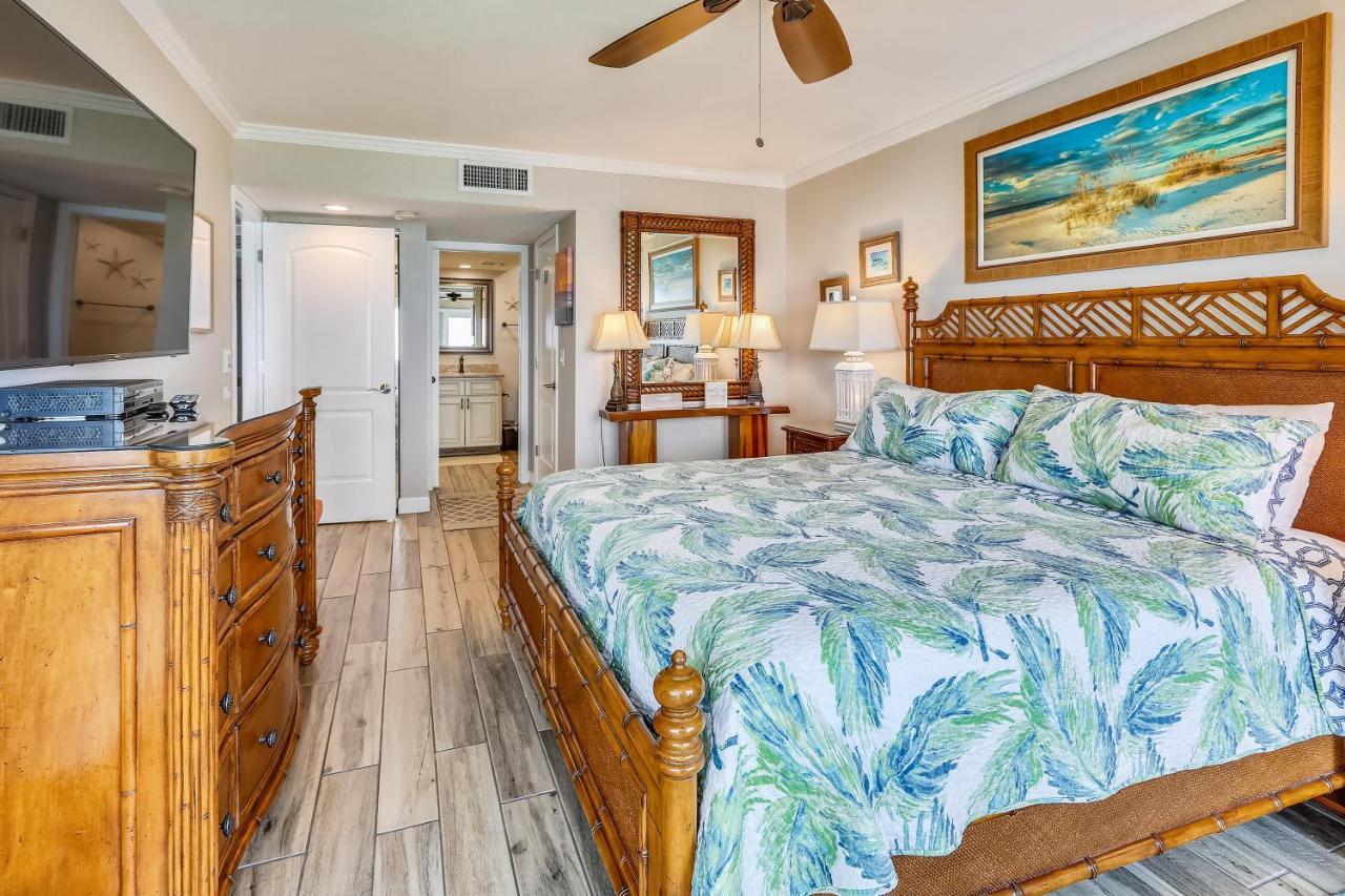Land's End 11-405 Front - Premier St. Pete Beach