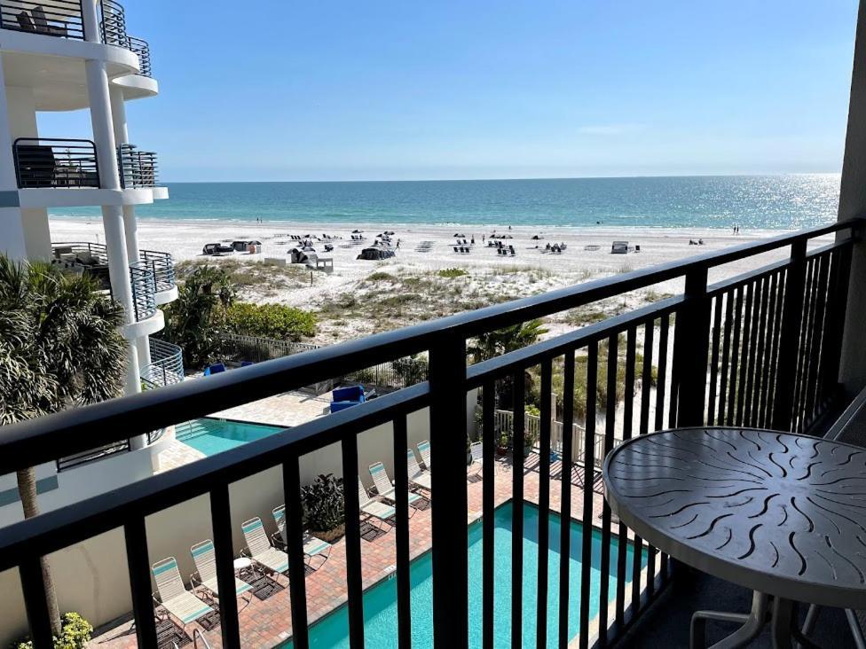 Beachfront Ocean View * St. Pete Beach