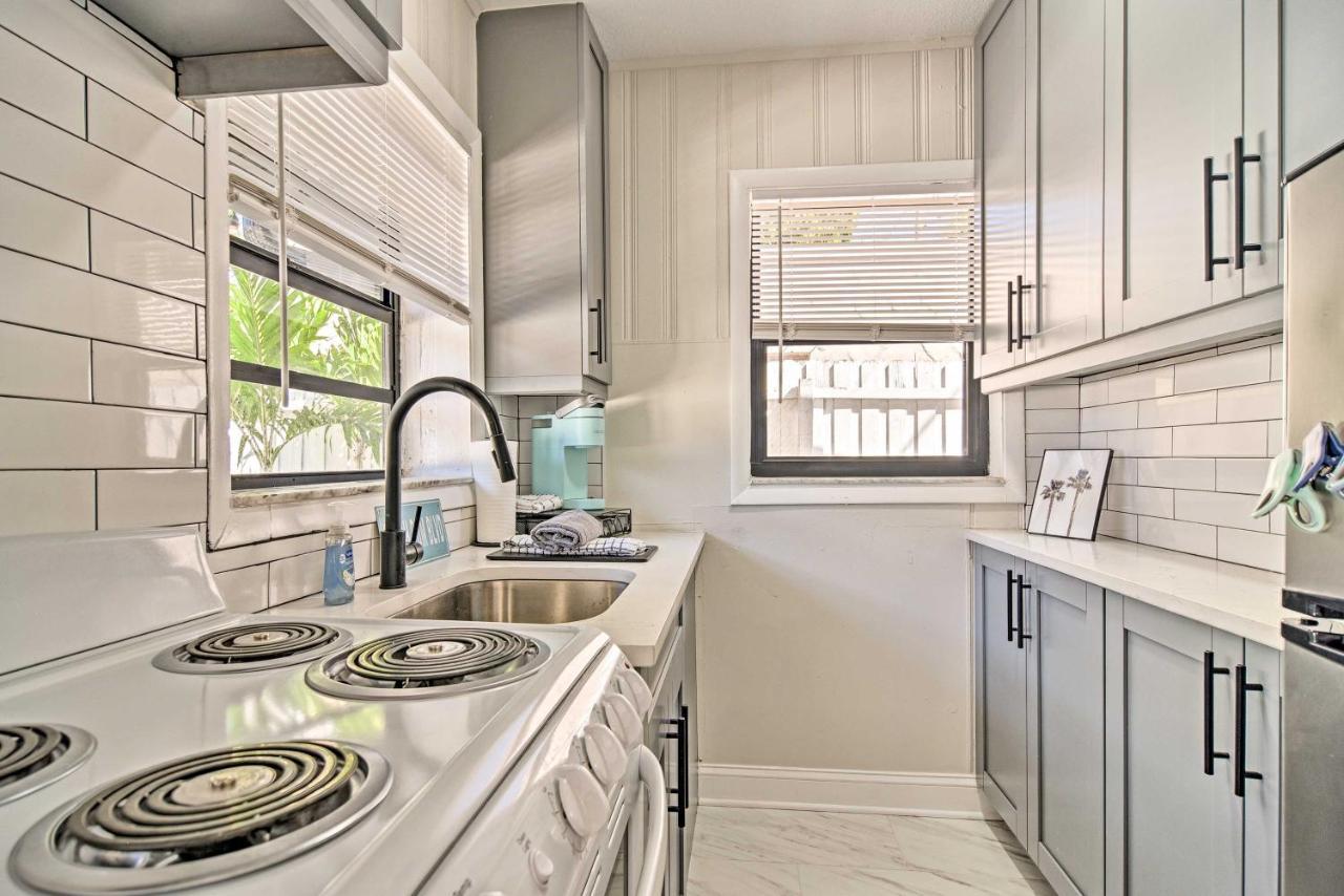 Apartment 2 Conjoined Units - Steps From Madeira Beach! St. Pete Beach