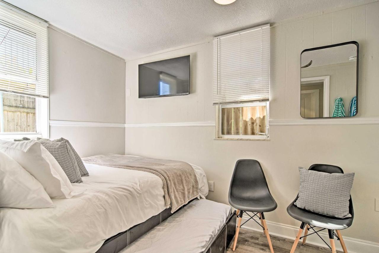 2 Conjoined Units - Steps From Madeira Beach! *