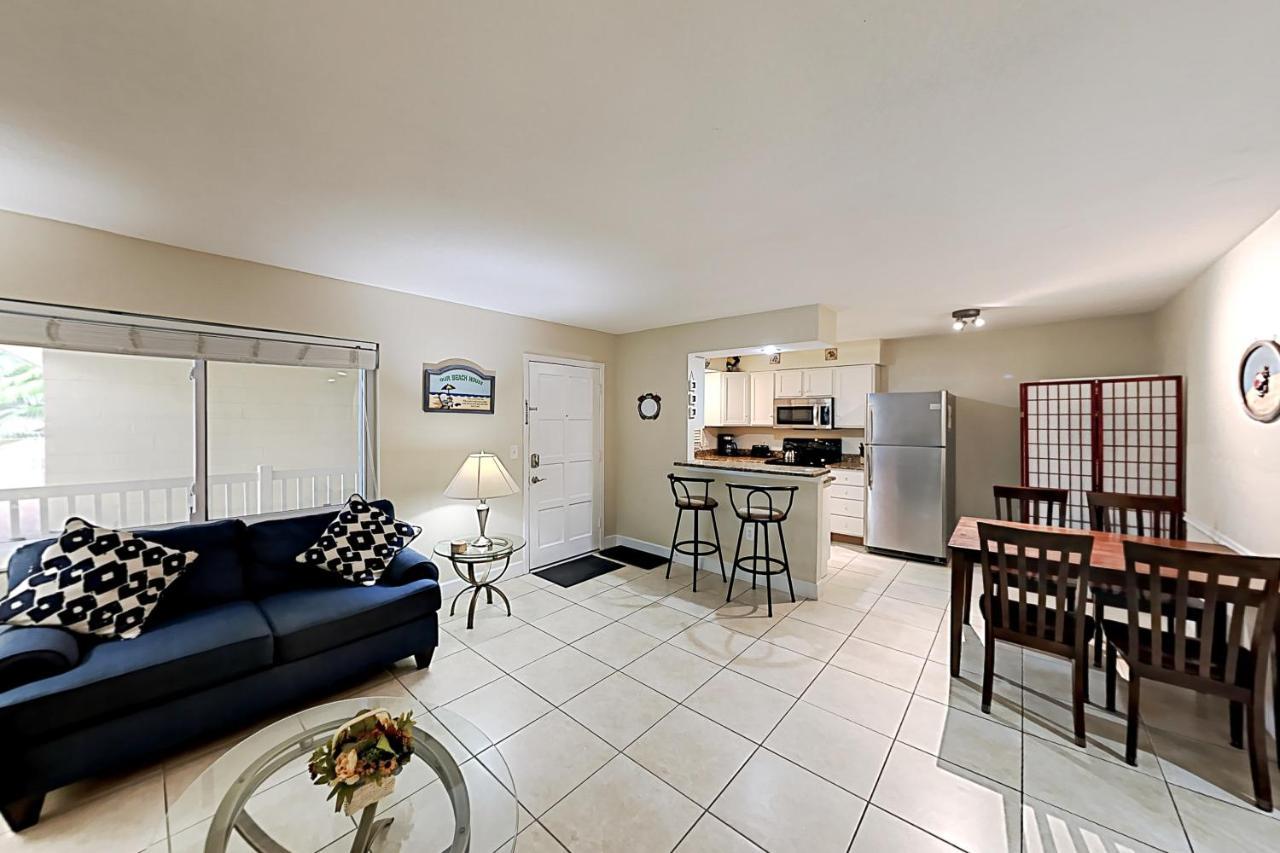 Waves Unit 20 Holiday home St. Pete Beach