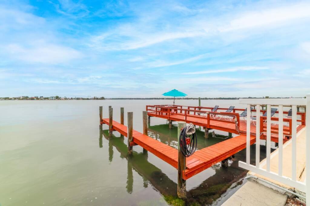 Apartment 102-tiny Treasure-waterfront With Heated Pool St. Pete Beach