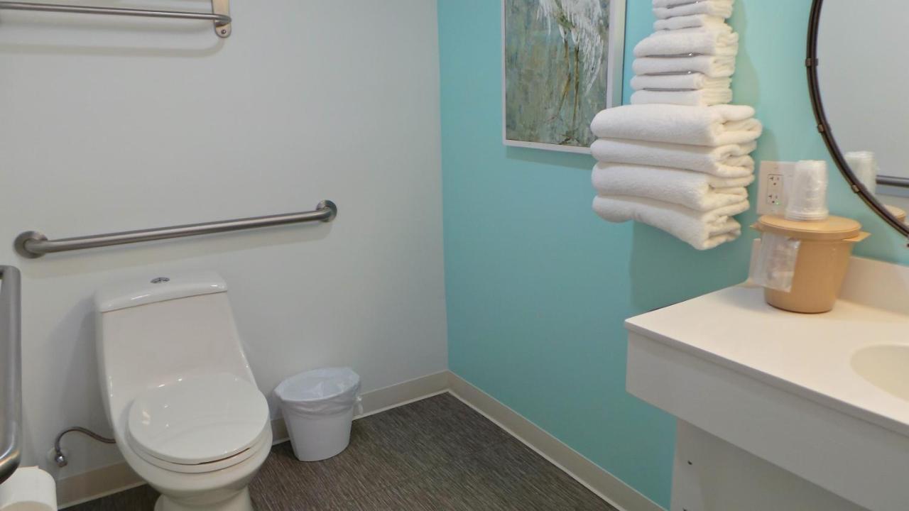 Island House Motel 2*