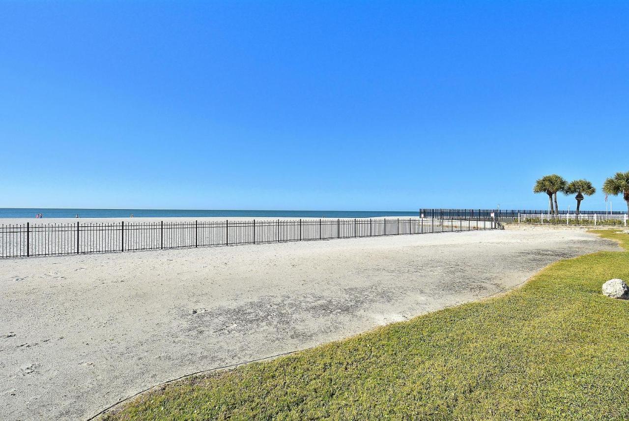 Caprice 306 St. Pete Beach