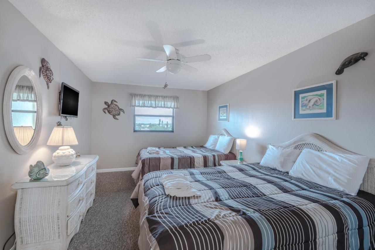 Brisas 404 * St. Pete Beach