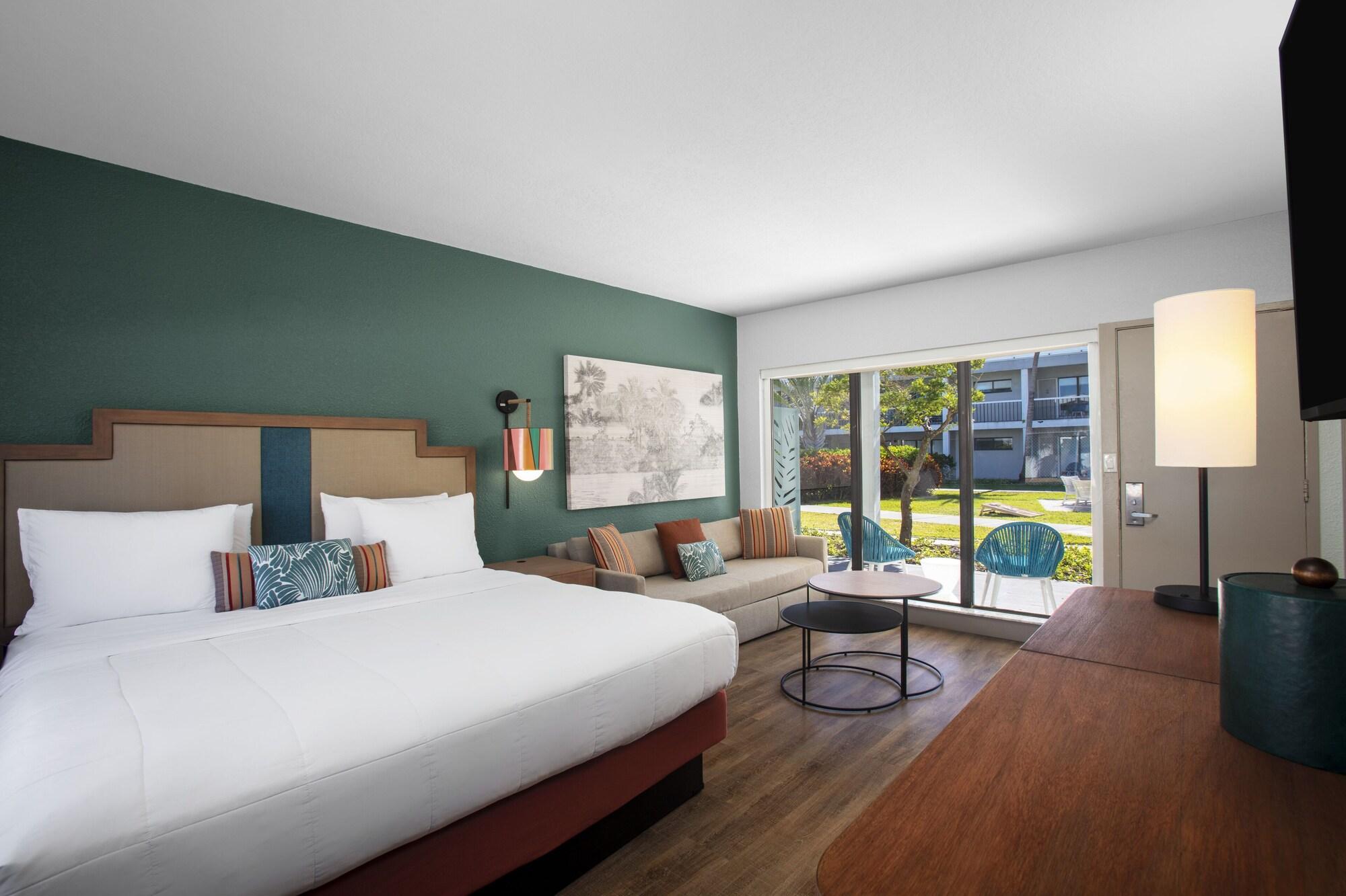 Resort The Beachcomber St. Pete & 3*