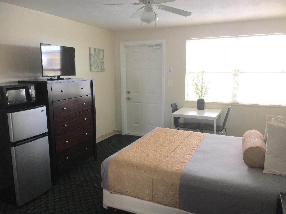 Beachside Motel