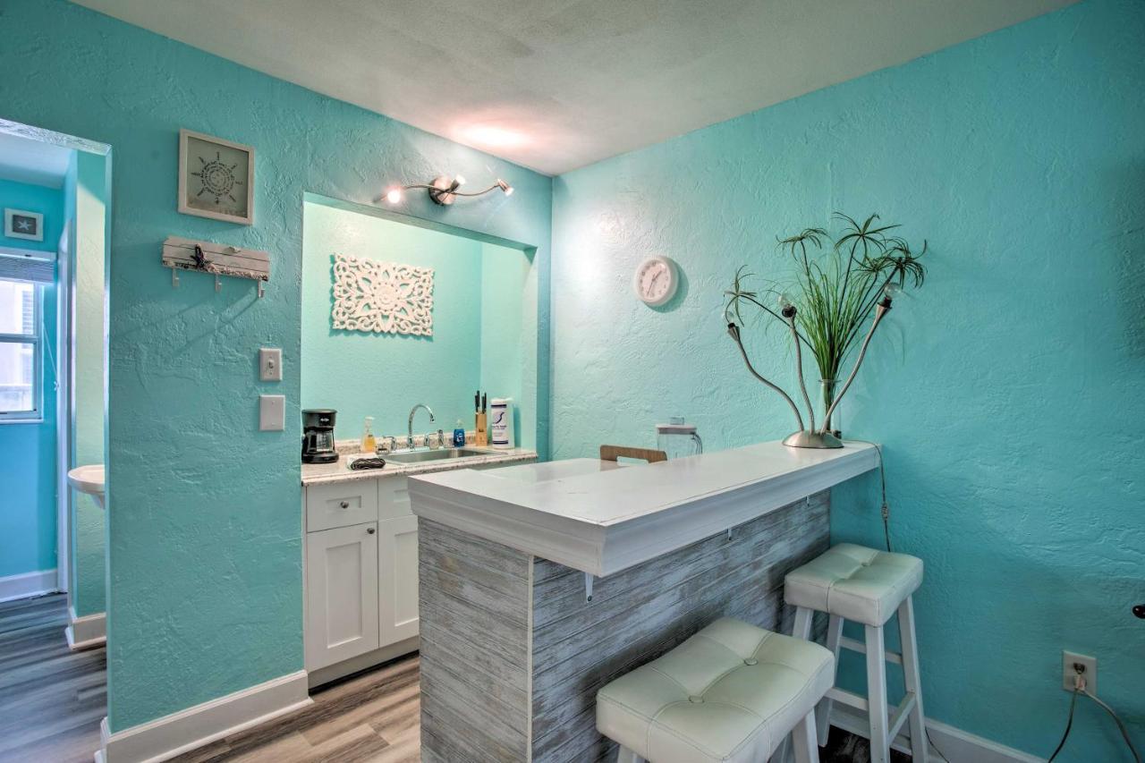 Tropical Pass-a-grille Gem With Direct Access! Apartment St. Pete Beach