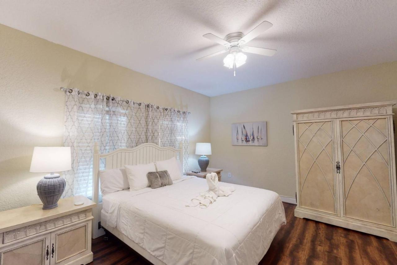 Holiday home 302 - Palms Of Treasure Island *