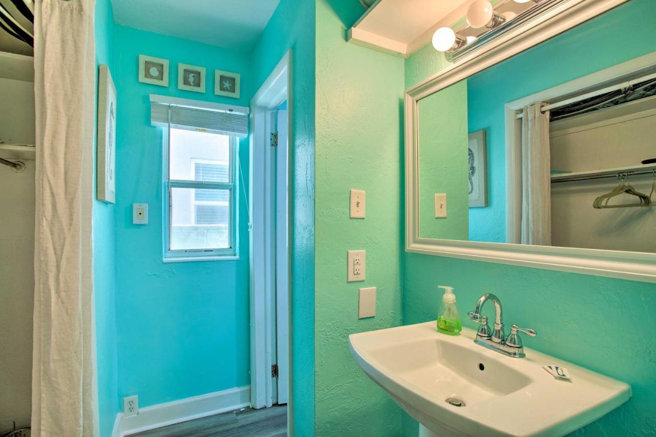 Apartment Tropical Pass-a-grille Gem With Direct Access! *