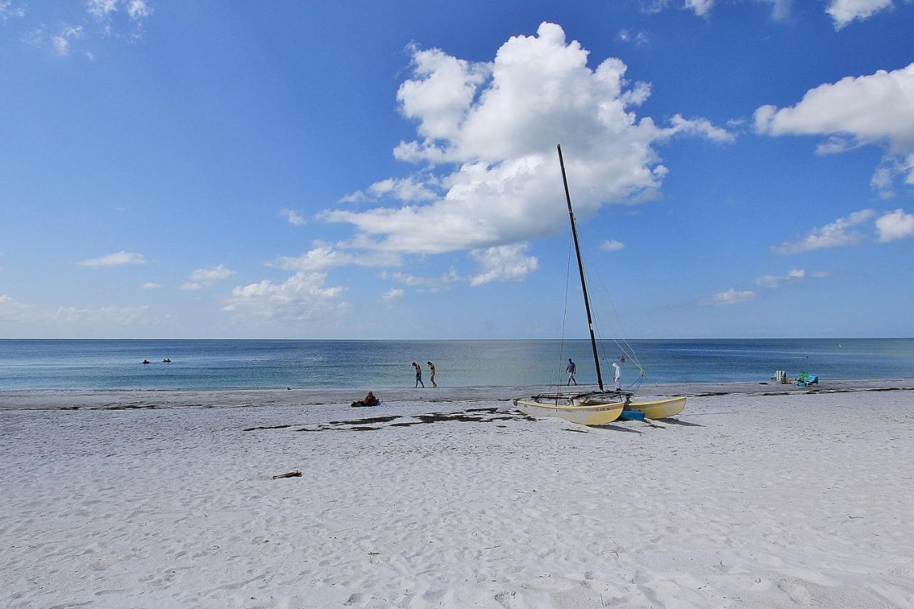 Sea Rocket 21 * St. Pete Beach
