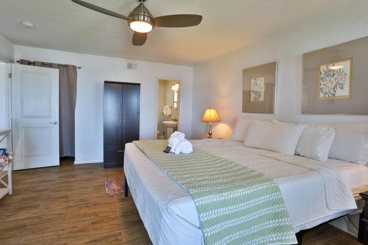 Holiday home 2 - Club At Pass-a-grille