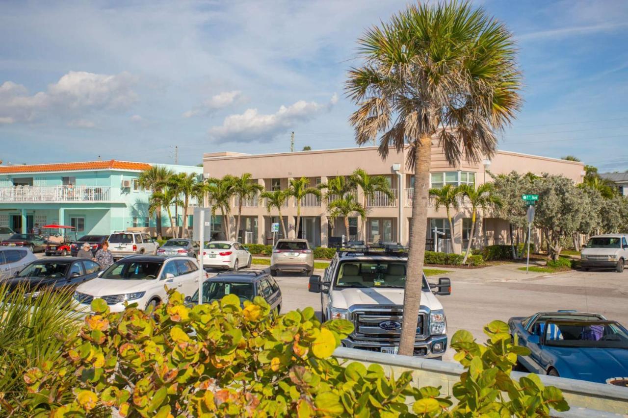 Holiday home 2 - Club At Pass-a-grille
