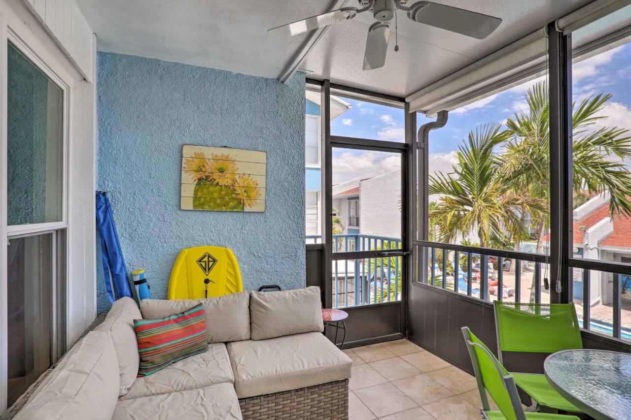 Holiday home Poolside Madeira Abode With Balcony! *