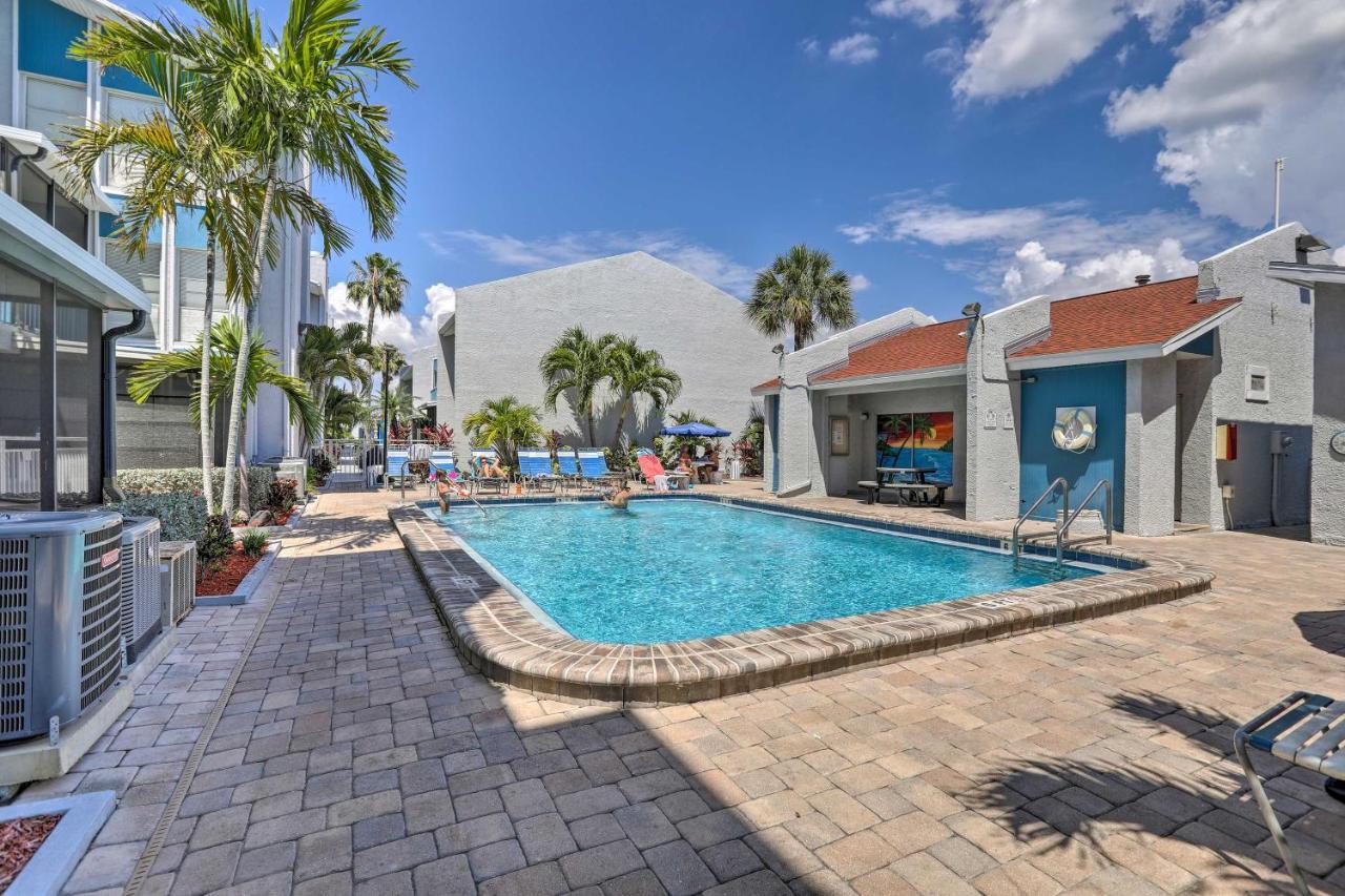 Poolside Madeira Abode With Balcony! St. Pete Beach