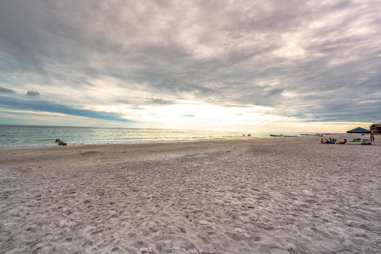 Brisas 404 * St. Pete Beach