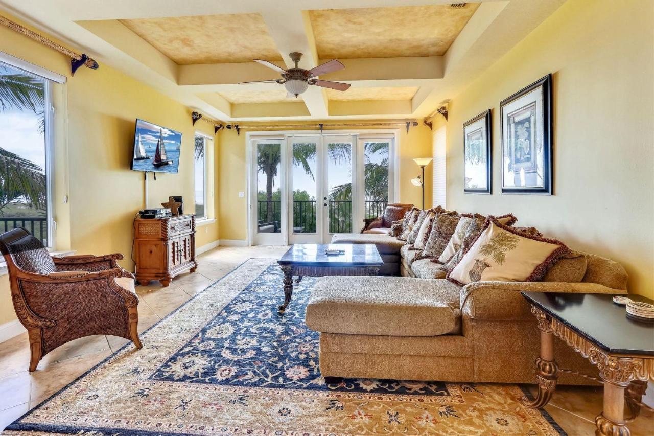 Hidden Treasure House *