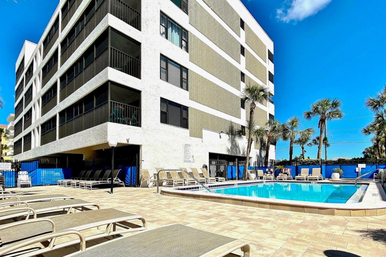 Apartment Arie Dam 102 St. Pete Beach