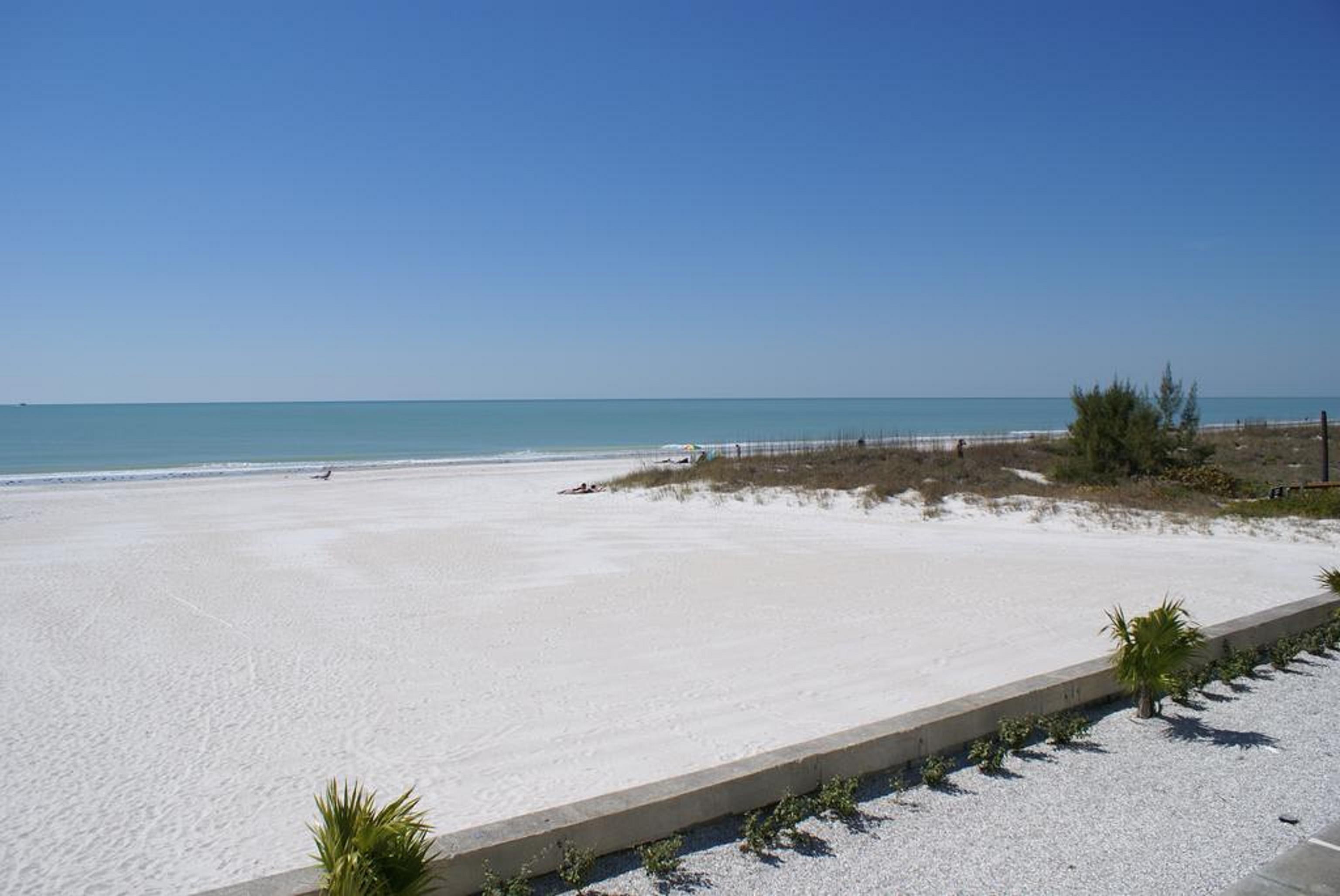 Barefoot Club 3* St. Pete Beach