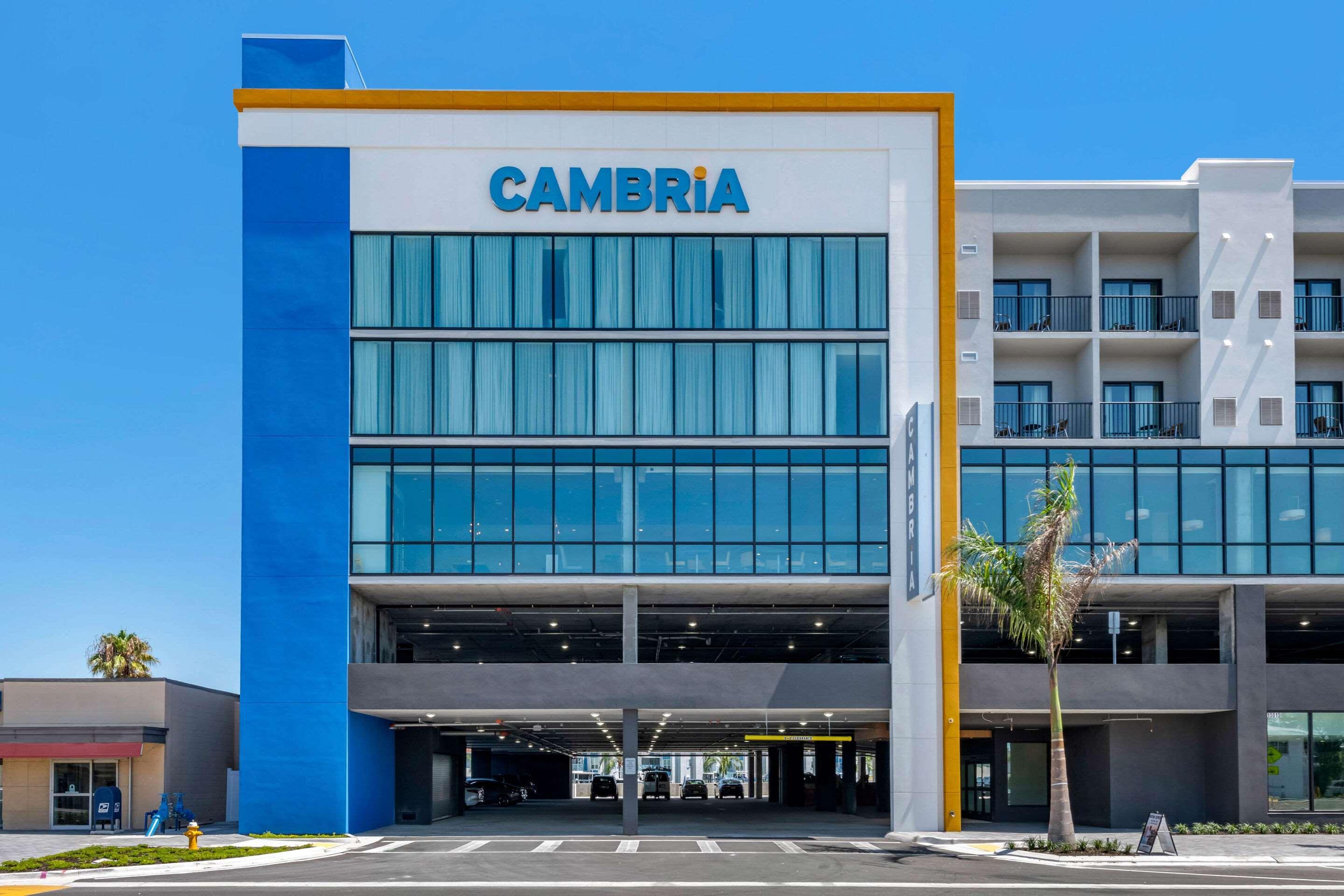 Cambria St Petersburg-madeira Marina