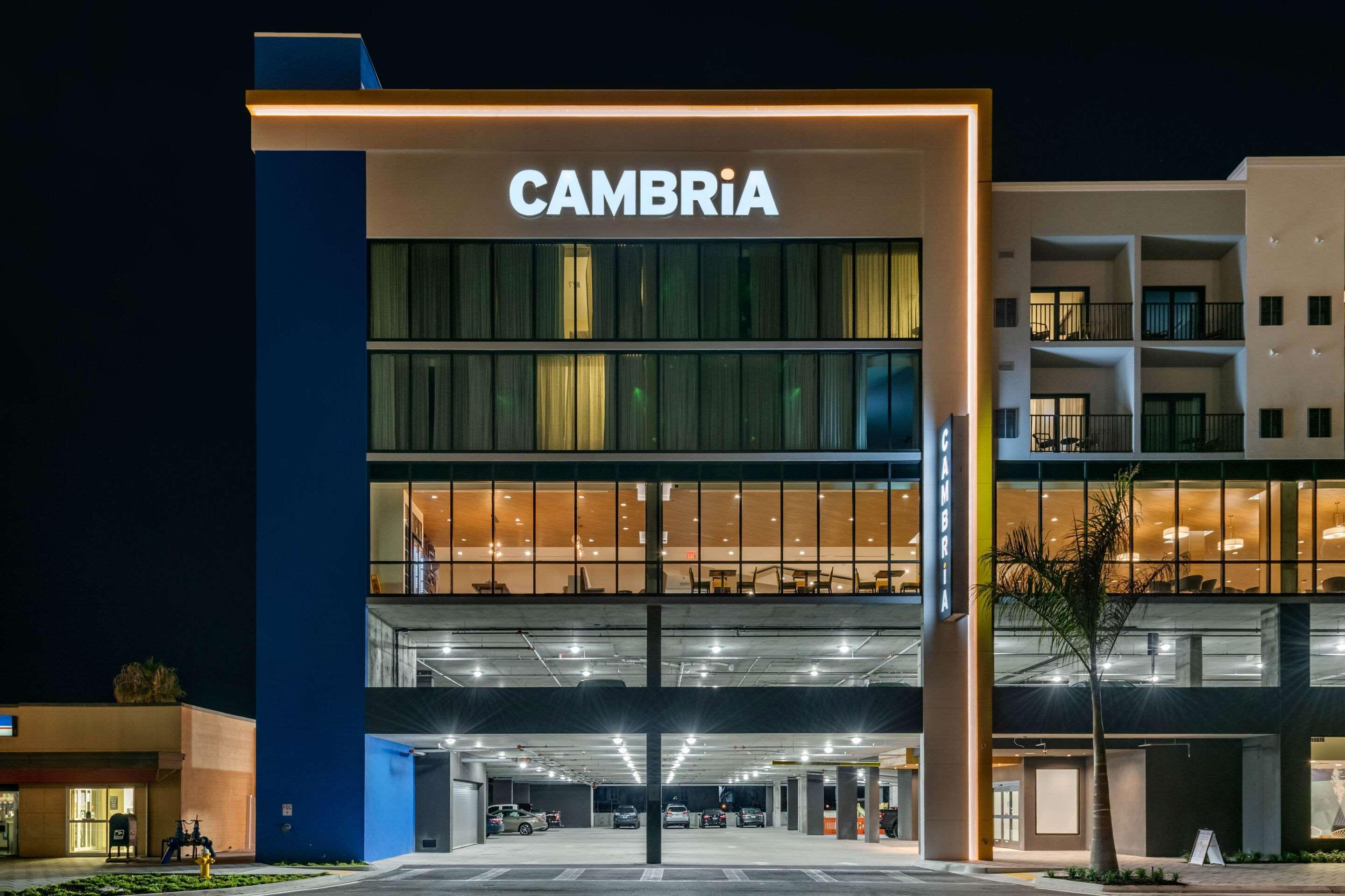 Cambria St Petersburg-madeira Marina Hotel 3*